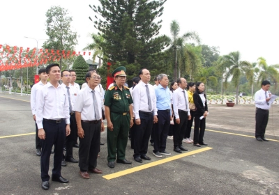 Đoàn Luật sư tỉnh Đồng Nai dâng hương tri ân và tưởng nhớ các Anh hùng liệt sĩ