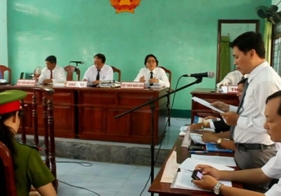 Tố tụng kỳ cục, cáo trạng kỳ khôi, xử xong là kỳ tích