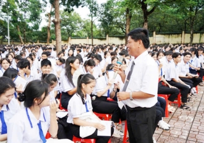 Đoàn Luật sư tỉnh Đồng Nai tuyên truyền pháp luật cho học sinh tại huyện Xuân Lộc
