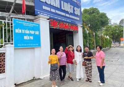 CHI HỘI NỮ TRÍ THỨC LUẬT SƯ TỈNH ĐỒNG NAI TỔ CHỨC GẶP MẶT, GIAO LƯU TẠI PHƯỜNG LONG KHÁNH