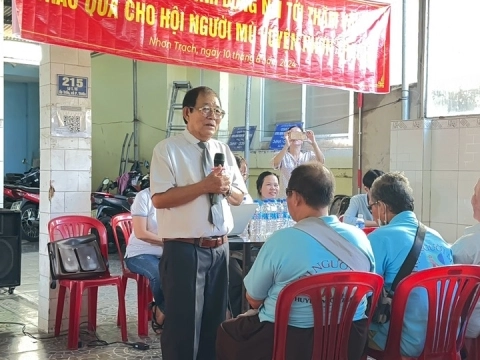 TTPBPL và tặng quà cho Hội người mù tại huyện Nhơn Trạch 