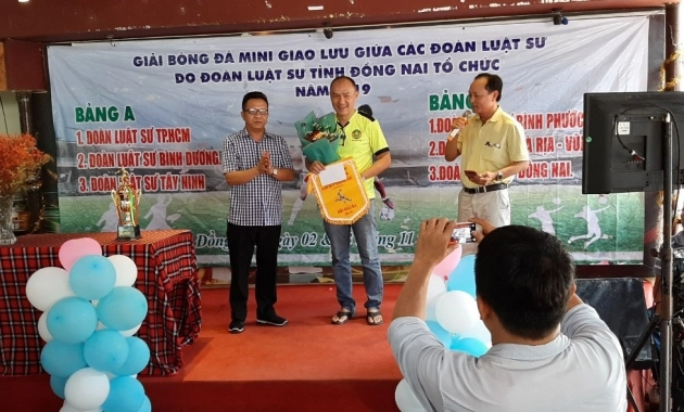 GIẢI BÓNG ĐÁ MINI GIAO LƯU CÁC ĐOÀN LUẬT SƯ DO ĐOÀN LUẬT SƯ TỈNH ĐỒNG NAI TỔ CHỨC