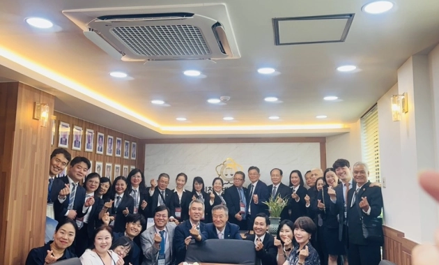 Đoàn Luật sư Incheon 