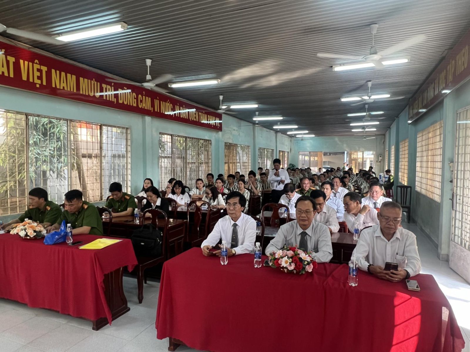 Toàn cảnh buổi tuyên truyền tại Trại tạm giam Công an tỉnh Đồng Nai.